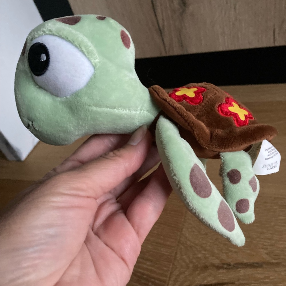 Disney Finding Nemo Sea Turtle plush toy